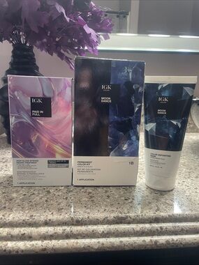 Igk Hair coloring products